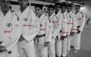 Remise des kimonos avant les France Equipe Cadets